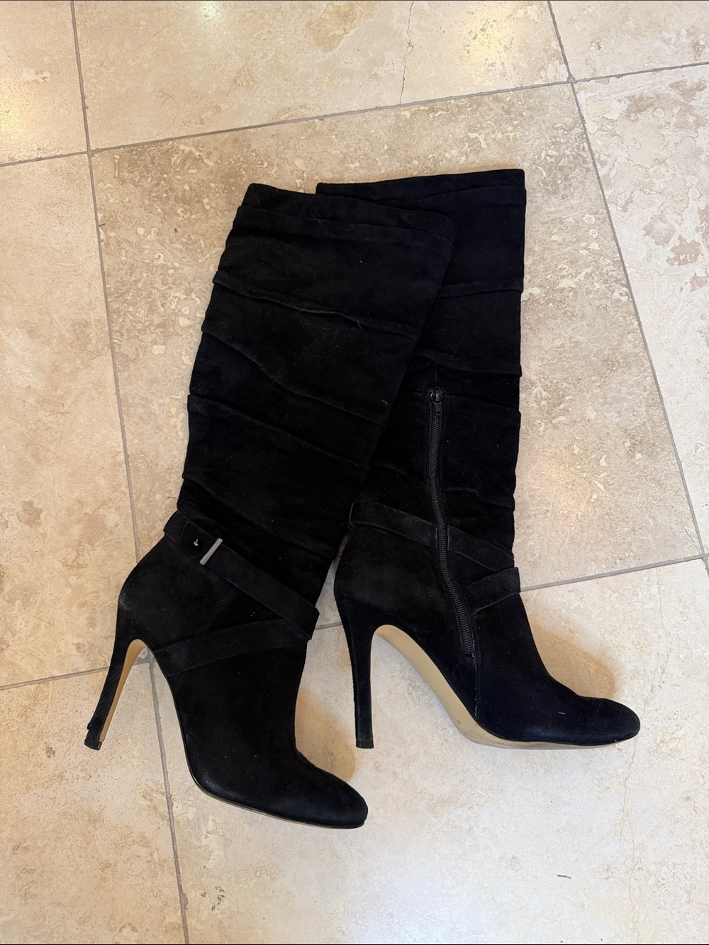 💕Guess Black Suede Knee-High Stiletto Boots💕